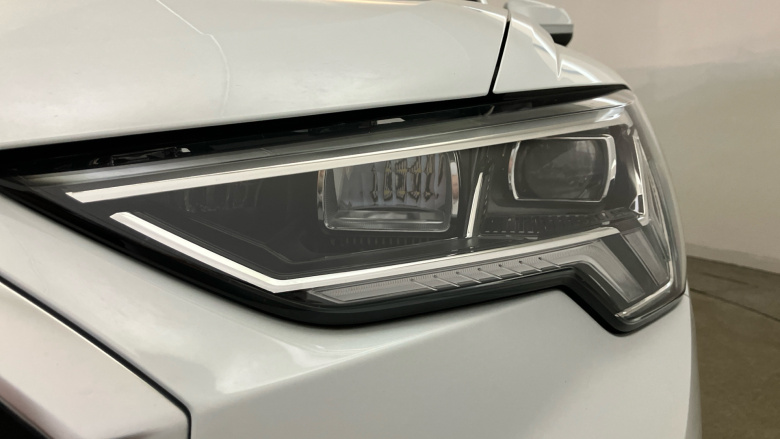 Audi Q3 40 TDI 200 Quattro S Line 5dr S Tronic Diesel Estate